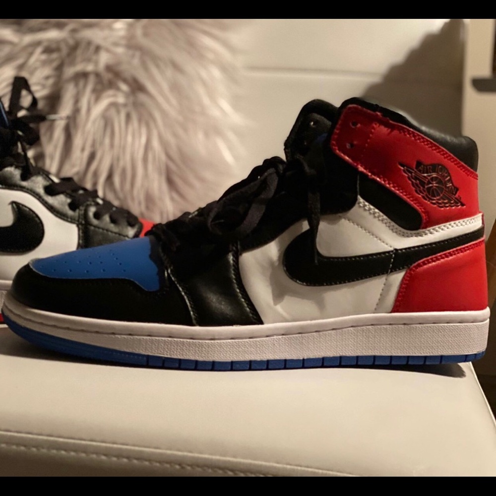 Nike Jordan 1s retro (rare)
